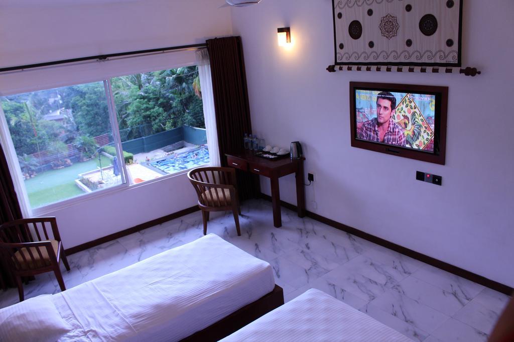 Kandyan Hotel ภายนอก รูปภาพ