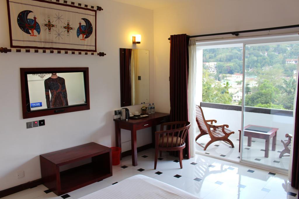 Kandyan Hotel ภายนอก รูปภาพ