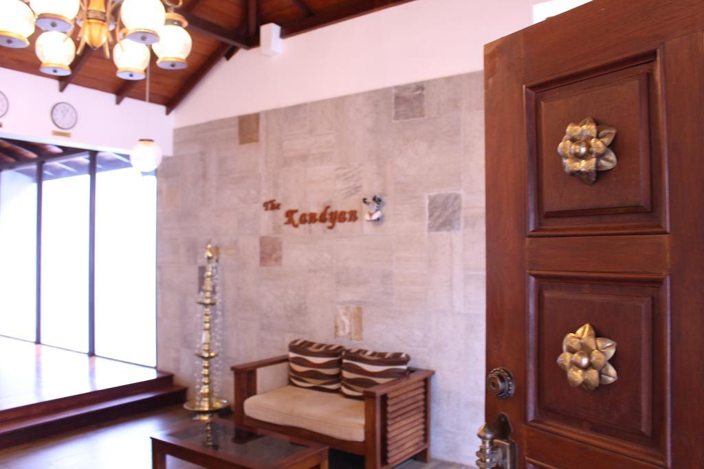Kandyan Hotel ภายนอก รูปภาพ