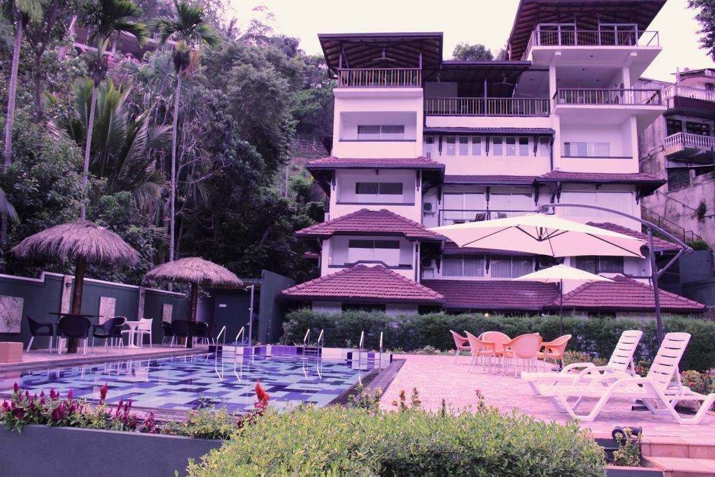 Kandyan Hotel ภายนอก รูปภาพ