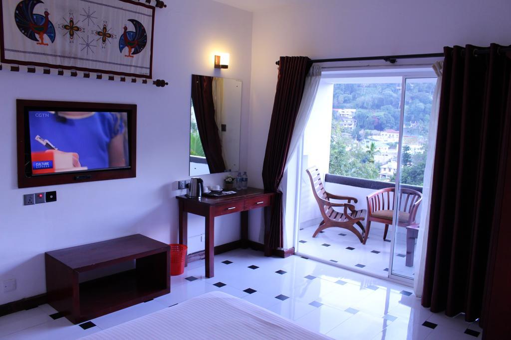 Kandyan Hotel ภายนอก รูปภาพ