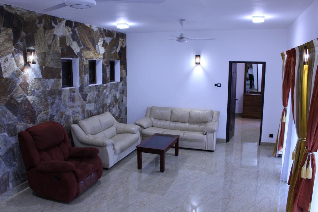 Kandyan Hotel ภายนอก รูปภาพ
