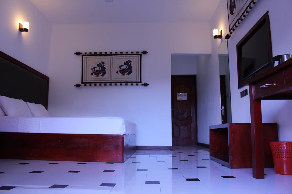 Kandyan Hotel ภายนอก รูปภาพ