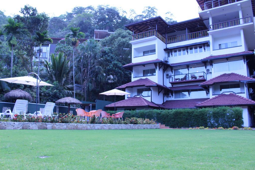 Kandyan Hotel ภายนอก รูปภาพ