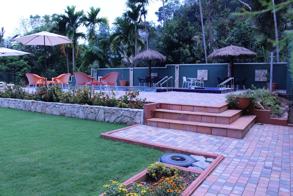Kandyan Hotel ภายนอก รูปภาพ