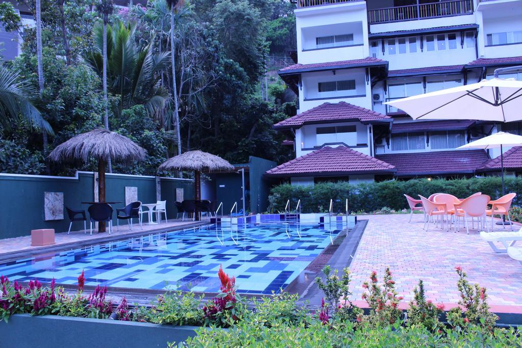 Kandyan Hotel ภายนอก รูปภาพ